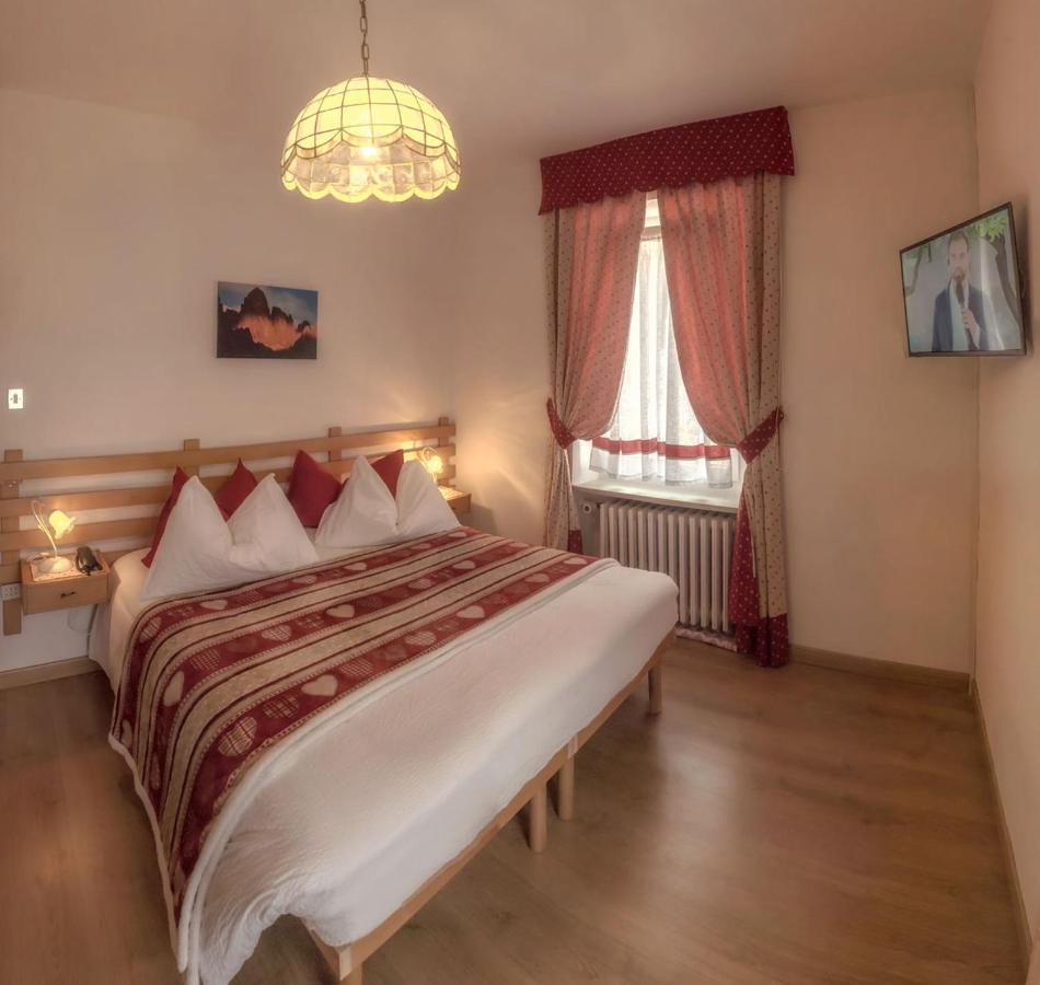 Hotel Garni Suisse San Martino Di Castrozza Zewnętrze zdjęcie